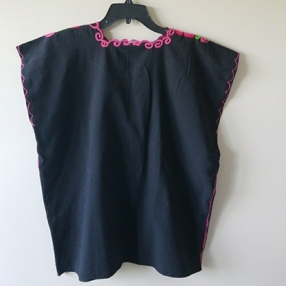 ARTESANIAS MICKEY Embroidered Floral Top Medium! - Picture 4 of 8